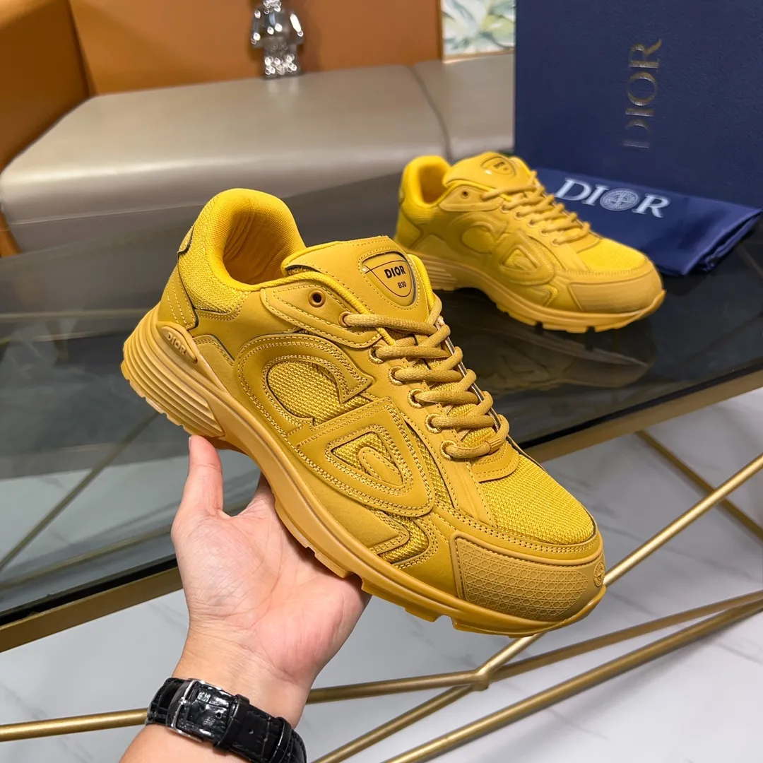 Men's Men's Shoes💰P460💰【DIOR】Dior's new B30 low-top sneakers✅ Carefully crafted from gray mesh fabric and white technical fabric, it features a CD30" graphic logo, and "DIO~B30" and "CD30" logos on the heel and tongue. The extra-light sculpted rubber sole is paired with iconic embellishments to enhance style, and internal stretch details create an ideal and comfortable wearing experience. Can be matched with a variety of casual looks to highlight a fashionable and modern sports style. Size: 38-44 (45 can be customized)